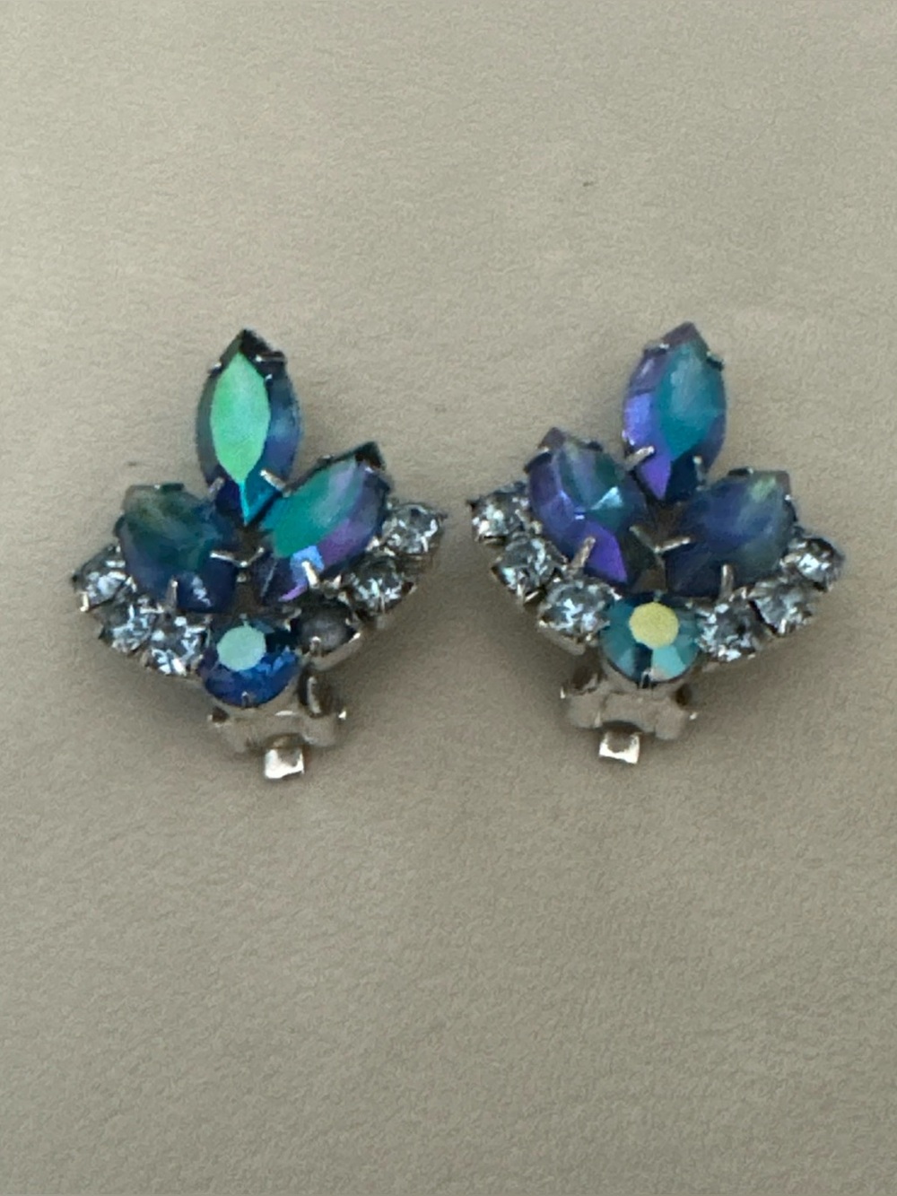 Vintage Sarah Coventry Clip On Earrings